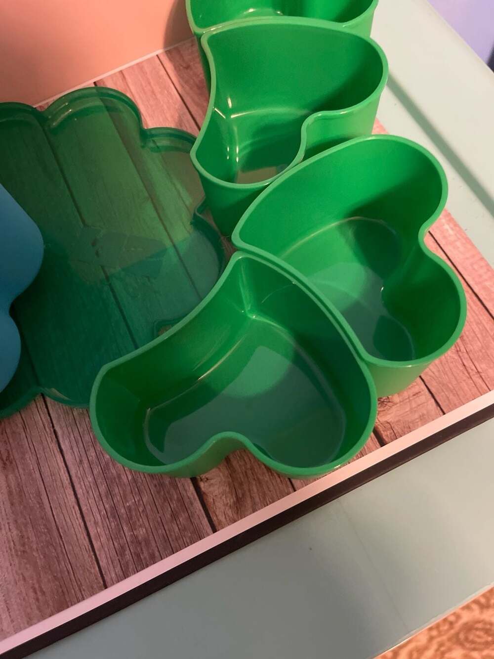 Tabitha Brown for Target "Snack Box " Flower Shaped Bento Box with Heart Inserts - Picture 5 of 5